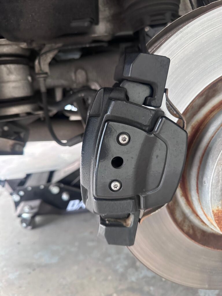 rolls-royce-wraith-front-brake-caliper-before-paint-service-atlanta